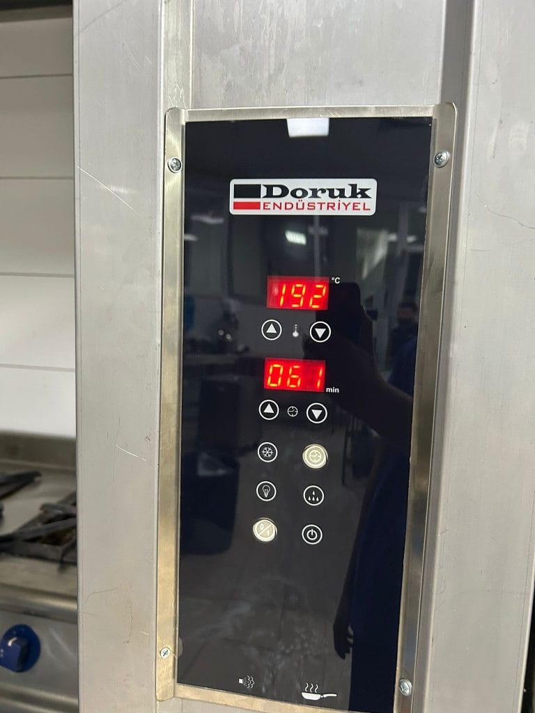 Endüstriyel Mutfak Ekipmanları 2025 Servis ve Tamir Rehberi 9 sanayi tipi fırın tamiri